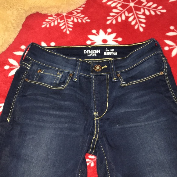 Levi’s low rise jeggings - Picture 4 of 6